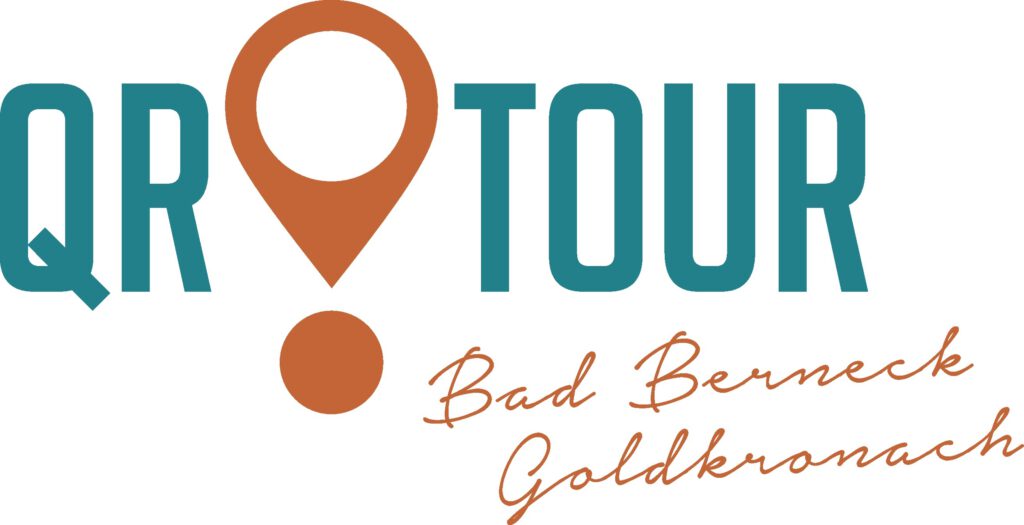 Logo des Projekts QR Tour Bad Berneck Goldkronach. In blauer Schrift steht in Großbuchstaben QR TOUR und darunter in roter Schrift Bad Berneck Goldkronach. Dazu ist noch ebenso in Rot das Standort-Zeichen zu sehen.